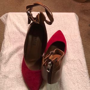 Sexy Monroe and Main red velvet brown leather shoes, size 7W